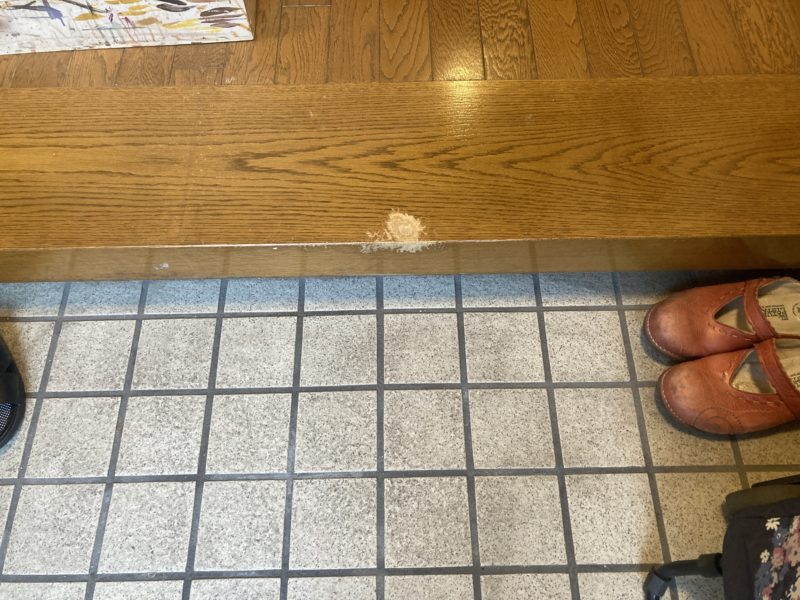 24-62 玄関框 キズ補修