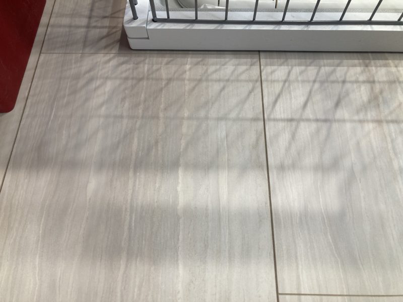 24-63 石目フロアーキズ補修