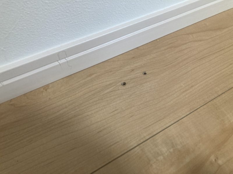 24-70 フロアービス穴 補修