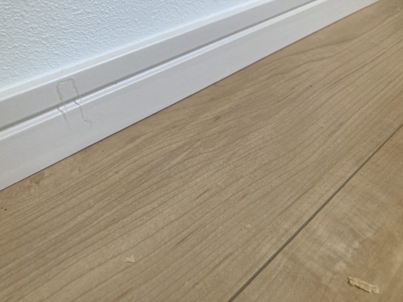 24-70 フロアービス穴 補修