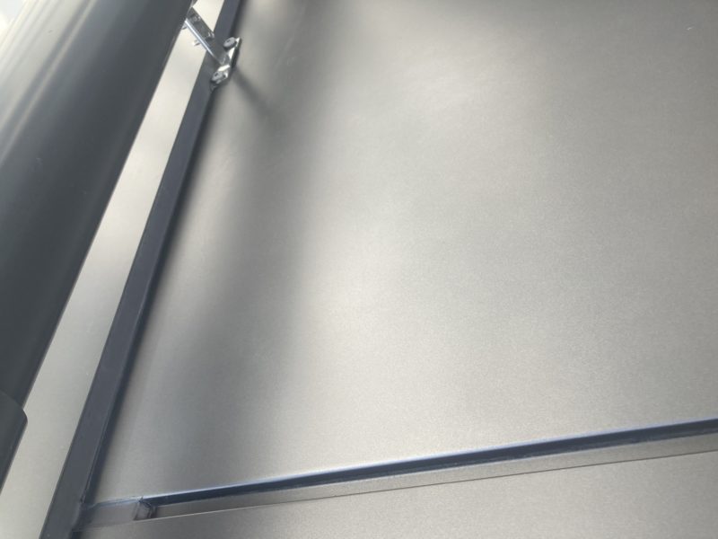 24-71 ガルバ屋根 へこみ補修