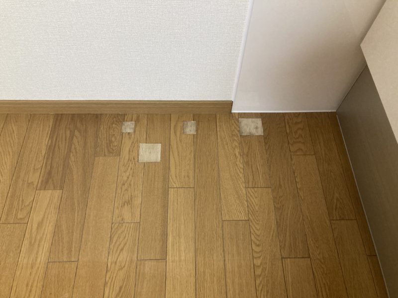 24-78 フロアー埋木跡 補修