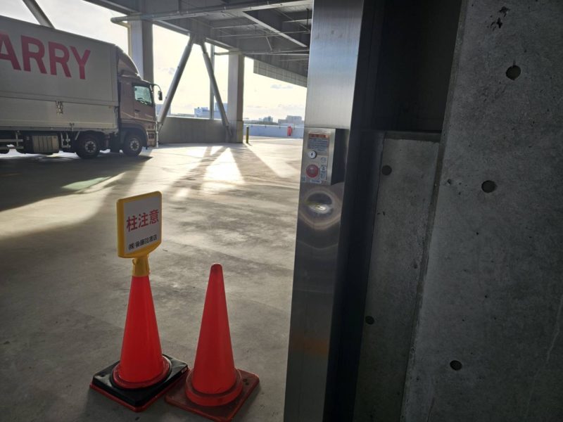 24-69 ステンレスへこみ補修