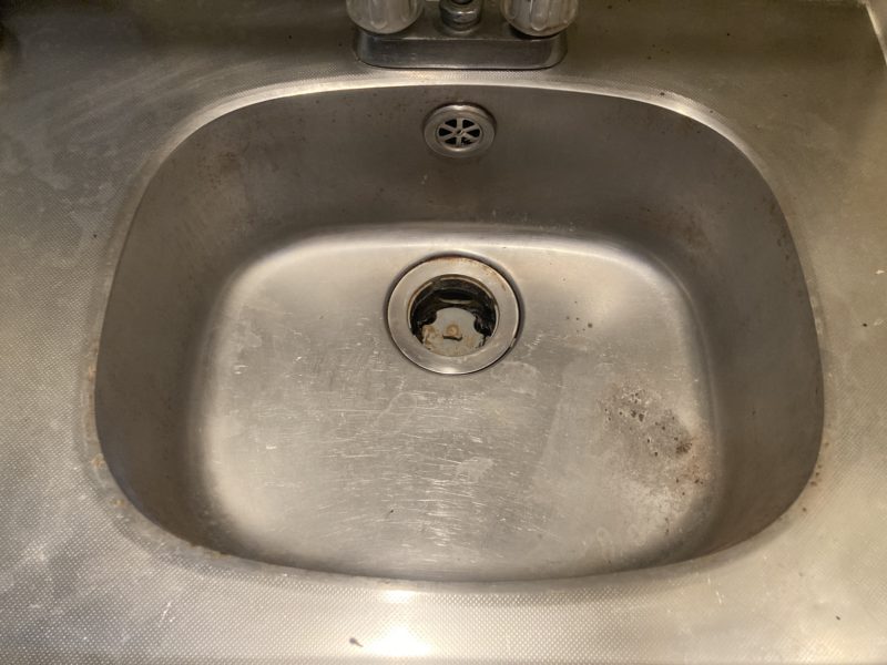 24-109 シンク 水漏れ 塗装補修