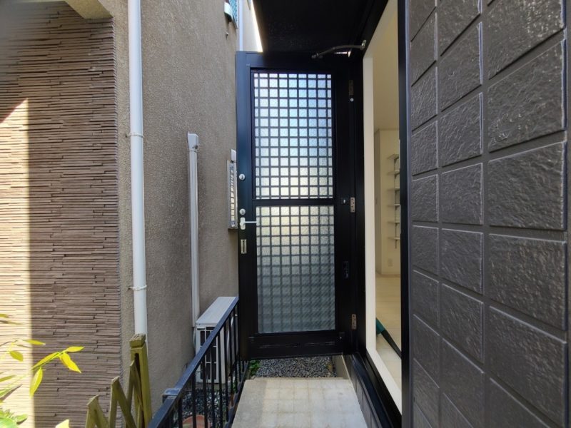 24-104 勝手口 ドア 塗装 アルミ