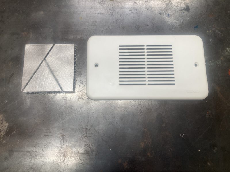 24-137 換気カバー 色替え