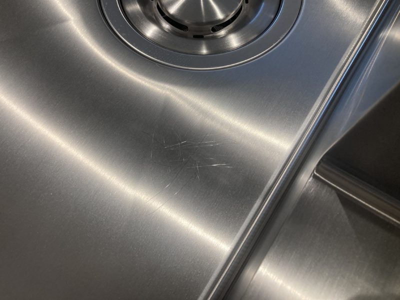 24-138 ステンレス シンクキズ補修