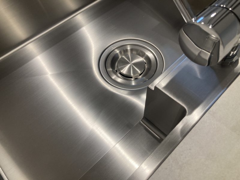 24-138 ステンレス シンクキズ補修