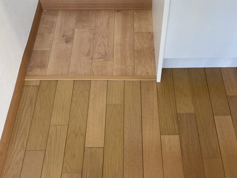 24-129 フロアー シミ補修