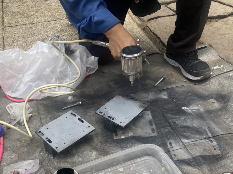 24-131 電動門扉 塗装めくれ