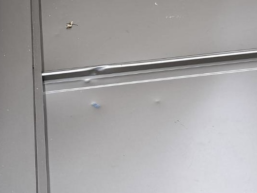 24-134 ガルバリウム へこみ補修