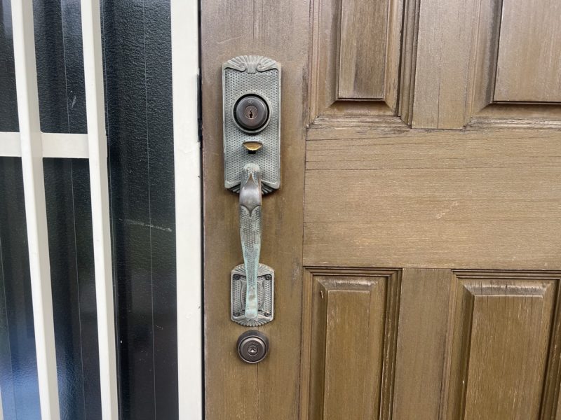 24-130 玄関ドア 塗りつぶし塗装