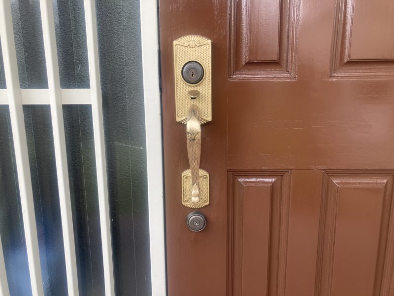 24-130 玄関ドア 塗りつぶし塗装