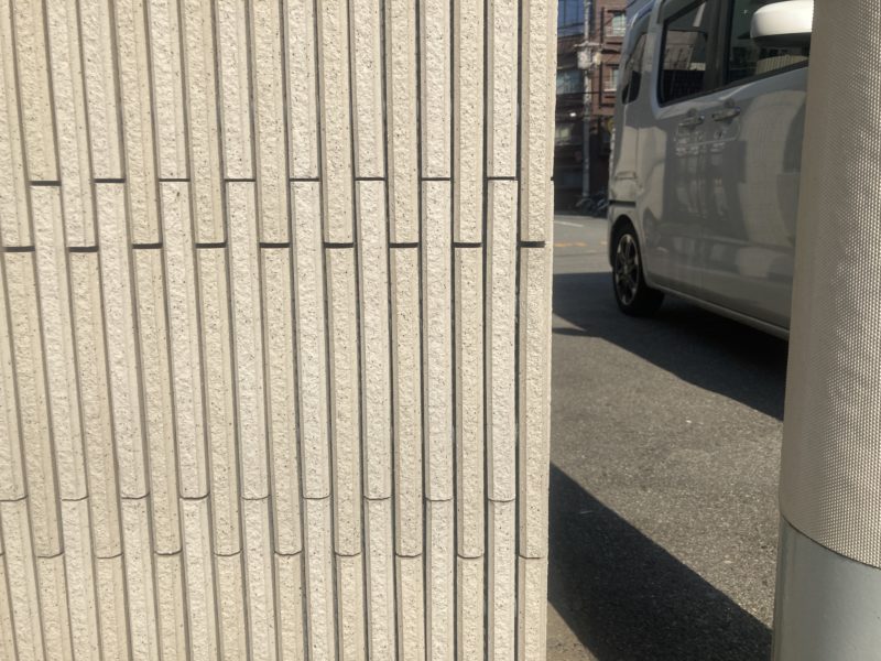 24-125 外壁タイル 割れ補修