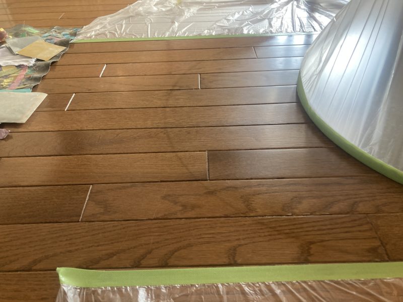 25-19 フロアー シミ補修