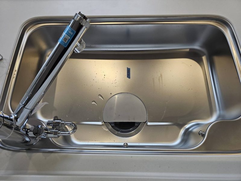 25-09 新品シンク すり傷補修