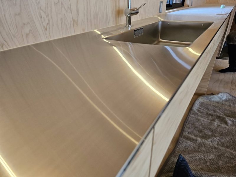 25-44 ステンレス天板 膨れ補修