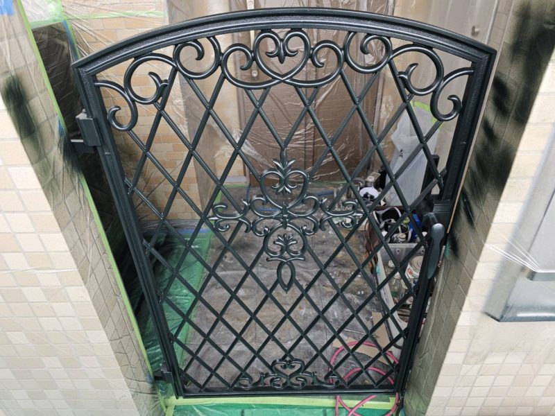 25-71 門扉再生塗装