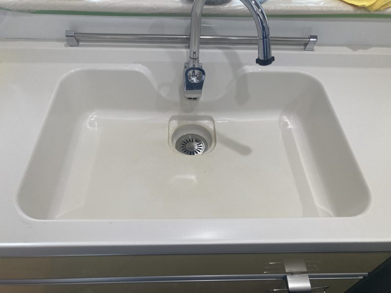 24-64 樹脂シンク 変色補修