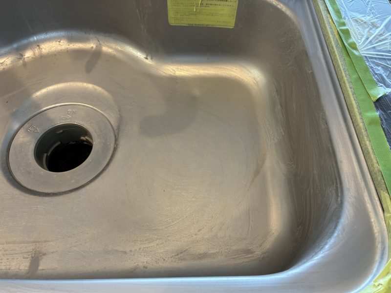 キッチンシンクのサビ・くすみ、交換の前にできる「再生研磨」という選択肢　25-A