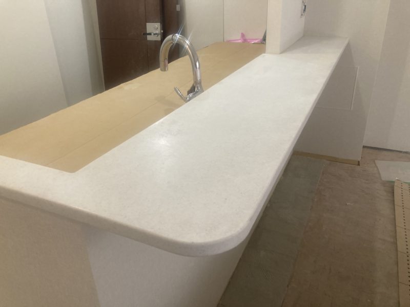 25-122 キッチンカウンター研磨