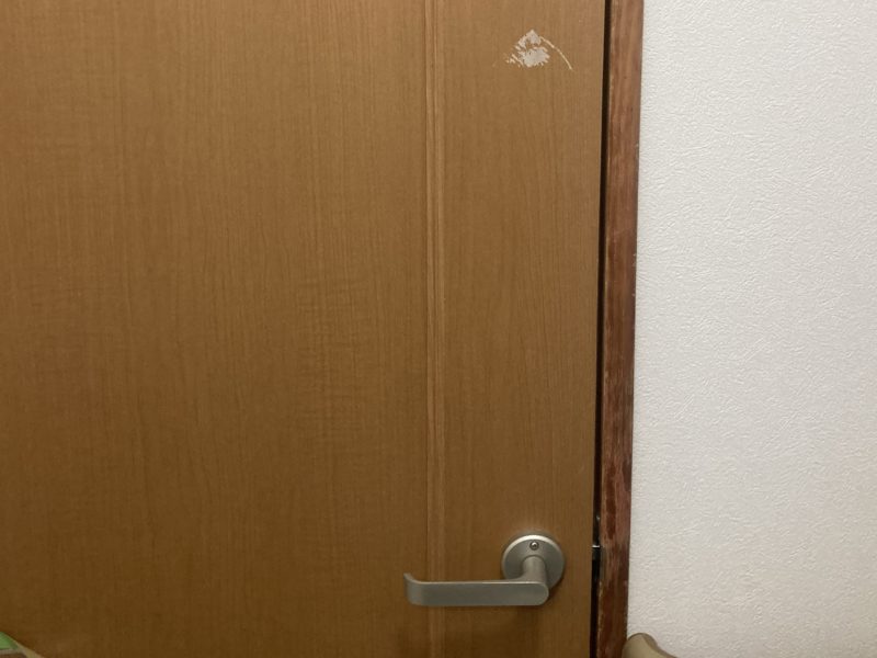 25-127　ドア プリントめくれ補修