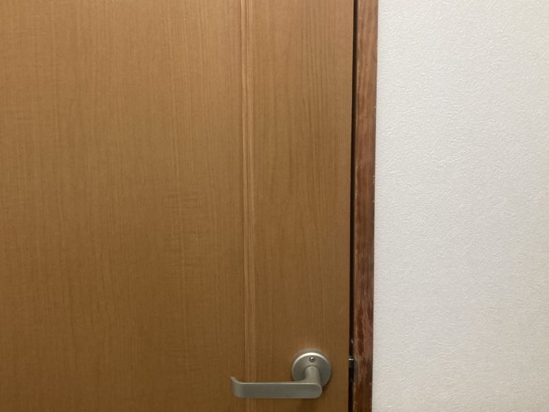 25-127　ドア プリントめくれ補修