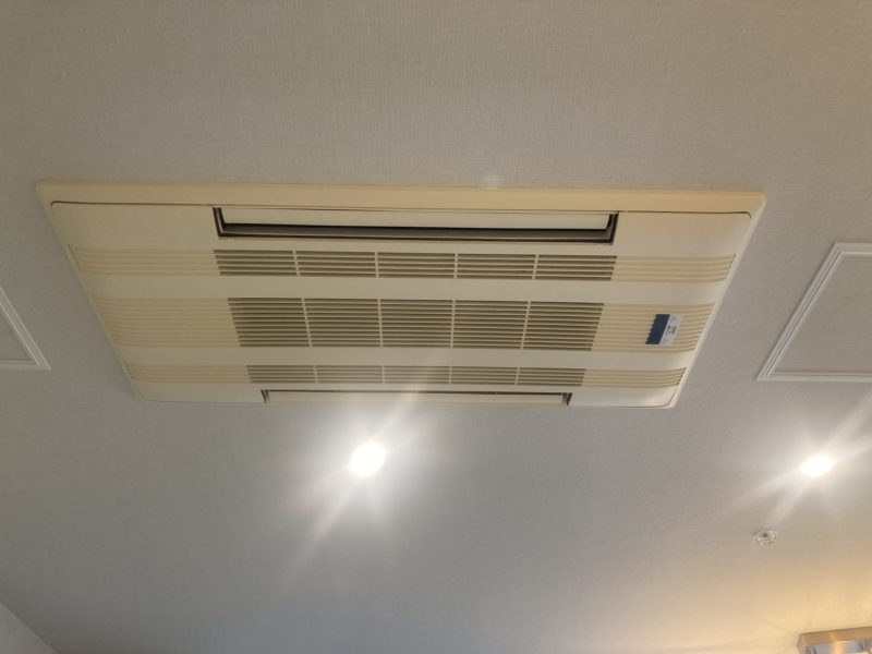 25-119 カセットエアコン 再生塗装