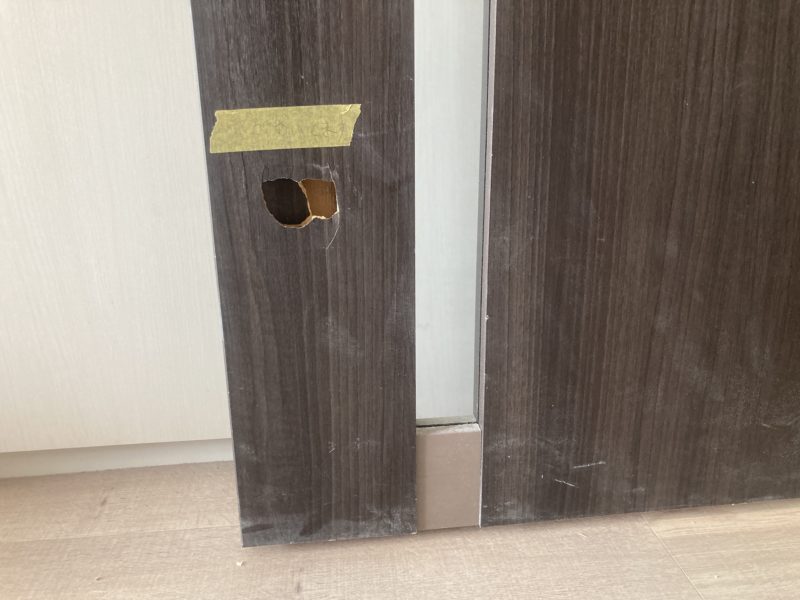 25-98 ドア キック穴 補修