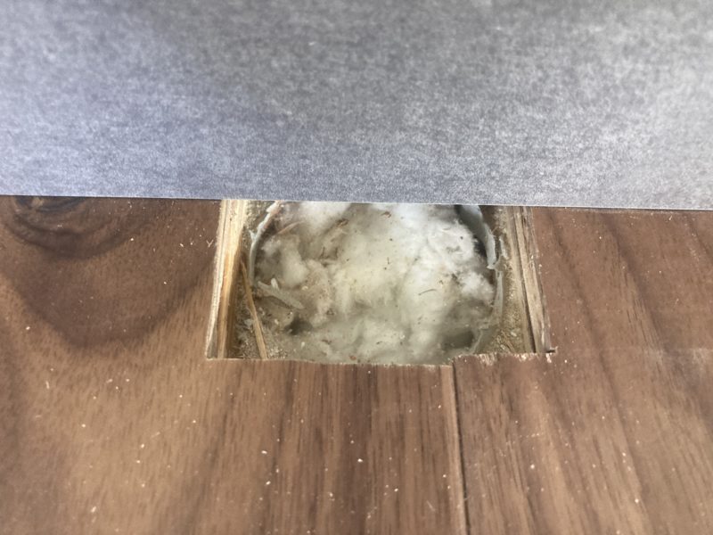 25-103 フロアー 穴補修